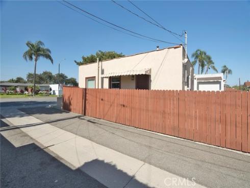 714 E Chapman Avenue, Fullerton, CA