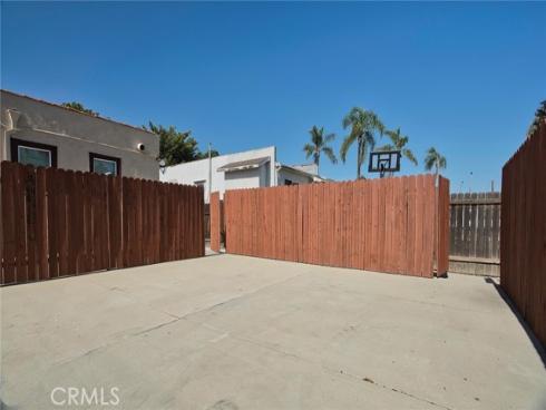 714 E Chapman Avenue, Fullerton, CA