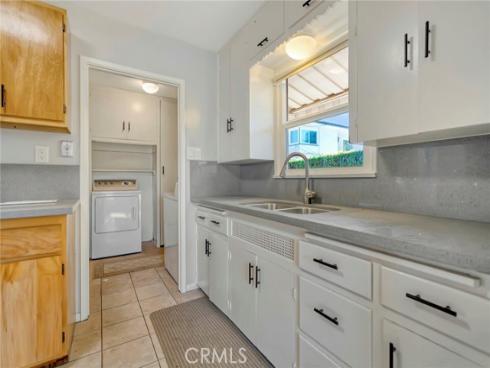 714 E Chapman Avenue, Fullerton, CA