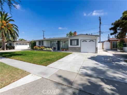 1879  Carol  , Fullerton, CA