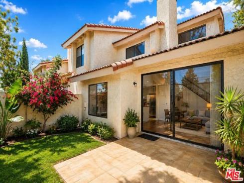 828 Whitewater 17 Drive, Fullerton, CA