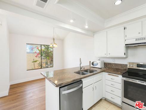828 Whitewater 17 Drive, Fullerton, CA