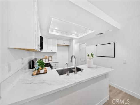 2303 W Millstream  104  Drive, Fullerton, CA