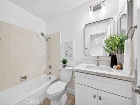2303 W Millstream  104  Drive, Fullerton, CA