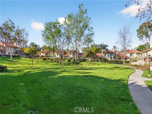 2303 W Millstream  104  Drive, Fullerton, CA