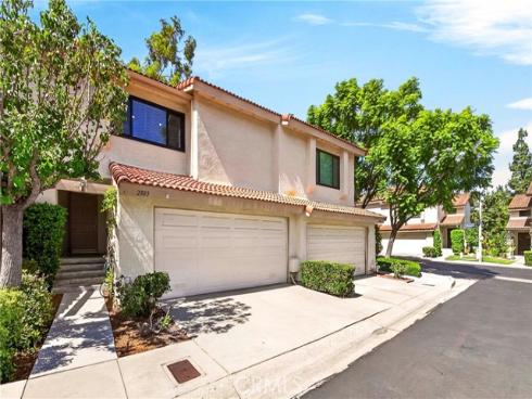 2303 W Millstream  104  Drive, Fullerton, CA