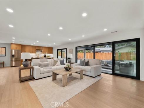 2000 Redondo , Fullerton, CA