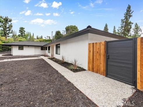 2000 Redondo , Fullerton, CA