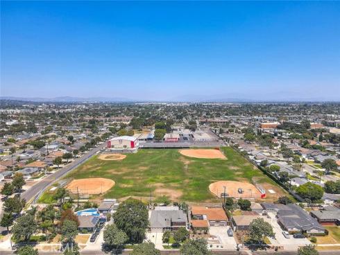 1342 W Southgate , Fullerton, CA