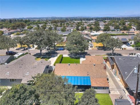 1342 W Southgate , Fullerton, CA