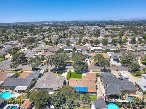 1342 W Southgate , Fullerton, CA