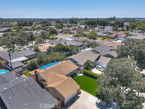 1342 W Southgate , Fullerton, CA