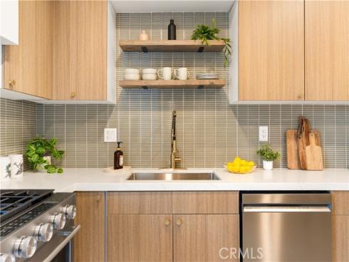 530 W Elm Avenue, Fullerton, CA