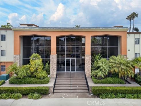 400 N Acacia B17 Avenue, Fullerton, CA