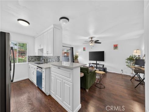 400 N Acacia B17 Avenue, Fullerton, CA