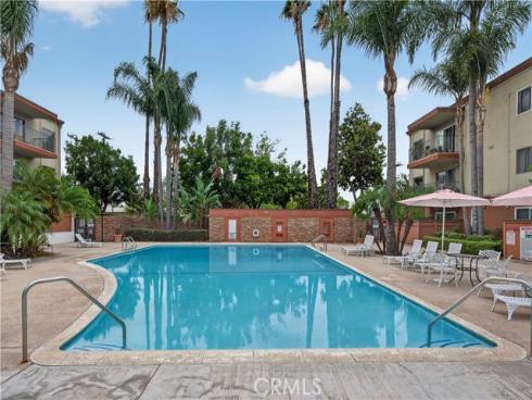 400 N Acacia B17 Avenue, Fullerton, CA