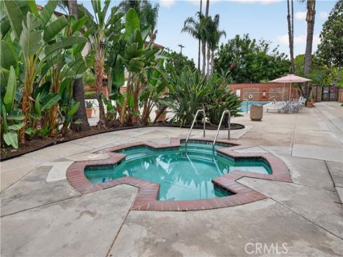 400 N Acacia B17 Avenue, Fullerton, CA