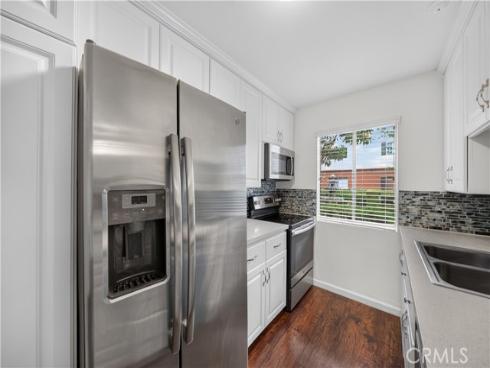 400 N Acacia B17 Avenue, Fullerton, CA