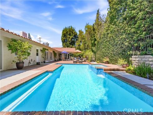 2101 Pioneer Avenue, Fullerton, CA