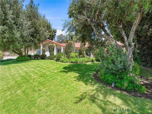 2101 Pioneer Avenue, Fullerton, CA