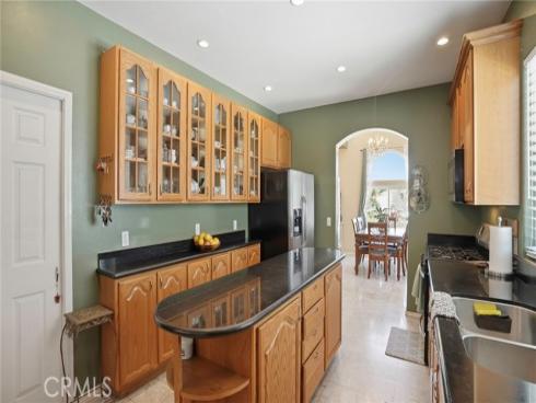 2525 W Olive Avenue, Fullerton, CA