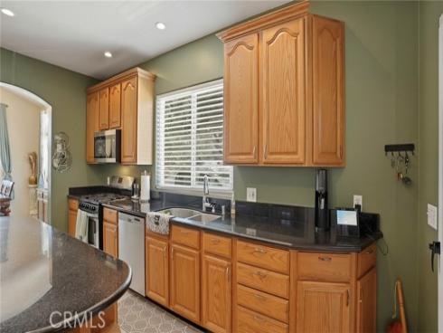 2525 W Olive Avenue, Fullerton, CA