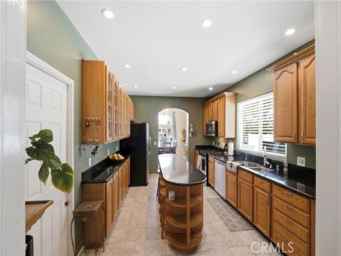 2525 W Olive Avenue, Fullerton, CA