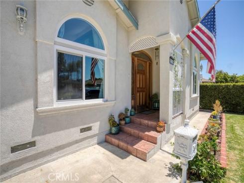 2525 W Olive Avenue, Fullerton, CA