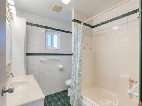 2525 W Olive Avenue, Fullerton, CA