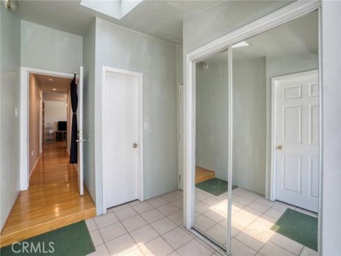 2525 W Olive Avenue, Fullerton, CA