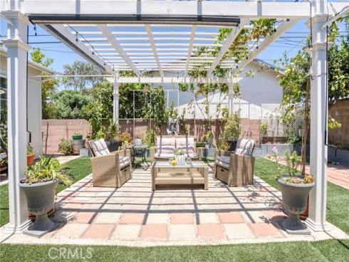 2525 W Olive Avenue, Fullerton, CA