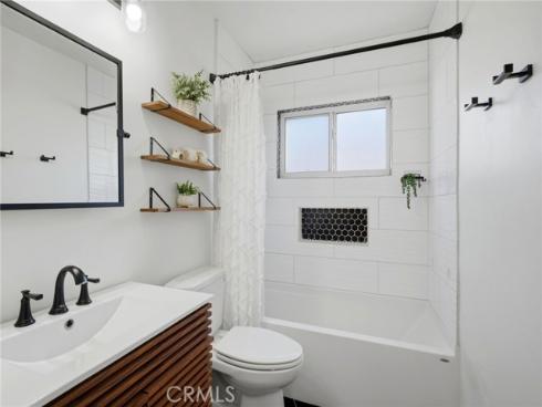 1484 W Maxzim Avenue, Fullerton, CA