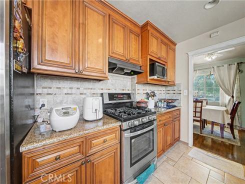 925 W. Maplewood
