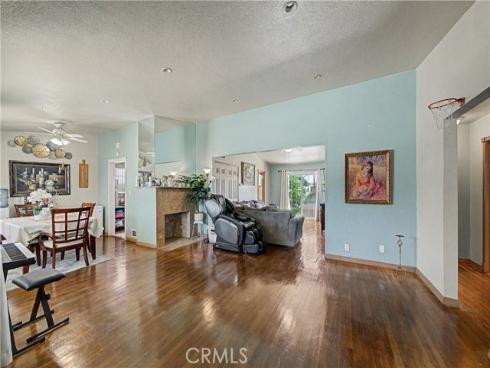 925 W Maplewood , Fullerton, CA