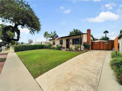 1700 W Ash , Fullerton, CA