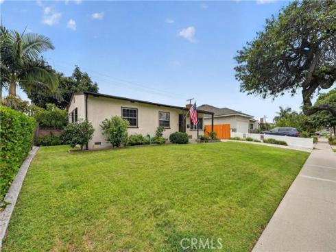 1700 W Ash , Fullerton, CA