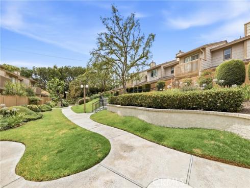 1569 Avenida Selva 201 , Fullerton, CA