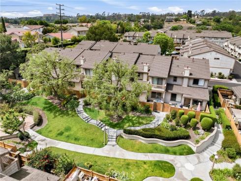 1569 Avenida Selva 201 , Fullerton, CA