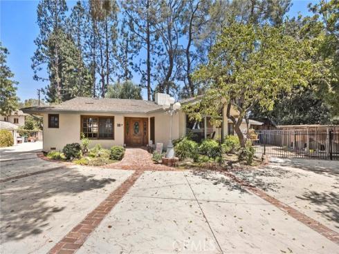 901  Laguna   Road, Fullerton, CA