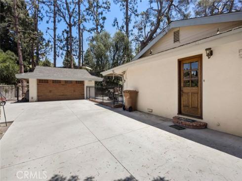 901  Laguna   Road, Fullerton, CA
