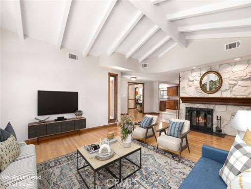 901  Laguna   Road, Fullerton, CA