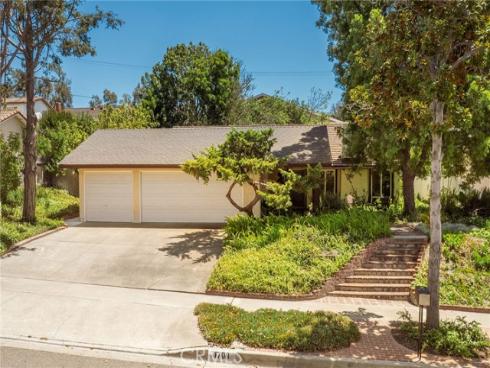 1708 Beechwood