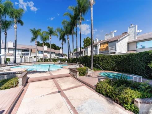 2220 E Chapman 54 Avenue, Fullerton, CA