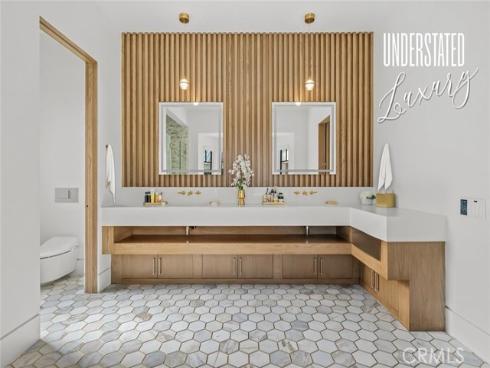 221 W Las Palmas , Fullerton, CA