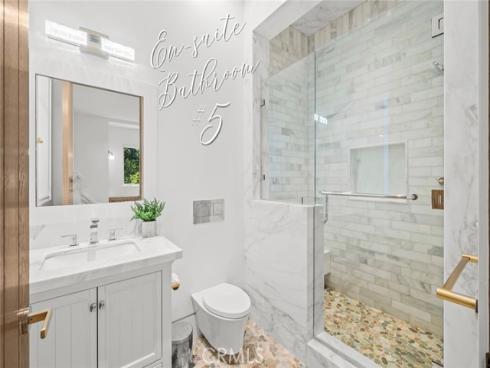221 W Las Palmas , Fullerton, CA