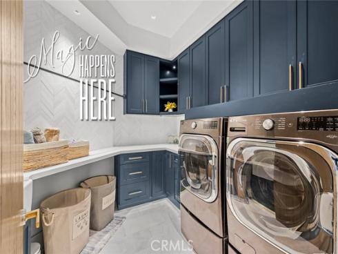 221 W Las Palmas , Fullerton, CA