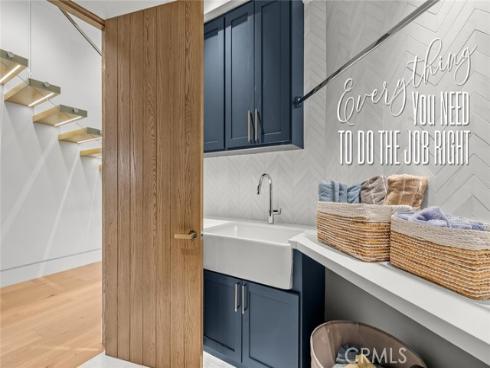 221 W Las Palmas , Fullerton, CA