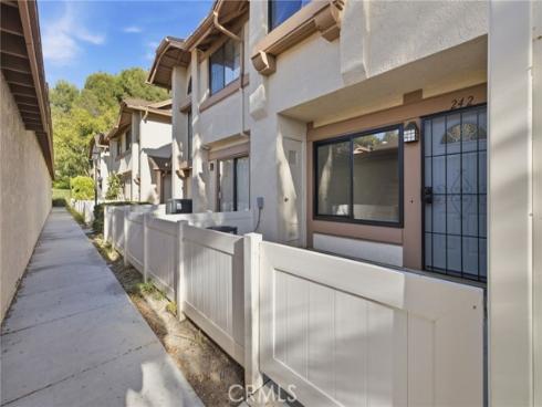 2351 Sutter 242 Way, Fullerton, CA
