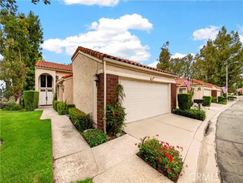 636 Colonial Circle, Fullerton, CA