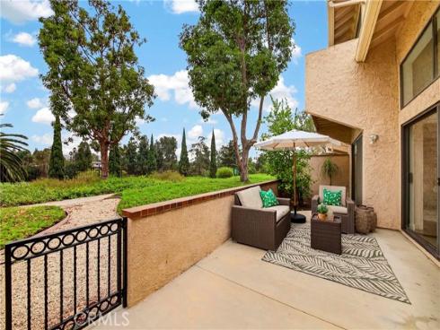 636 Colonial Circle, Fullerton, CA